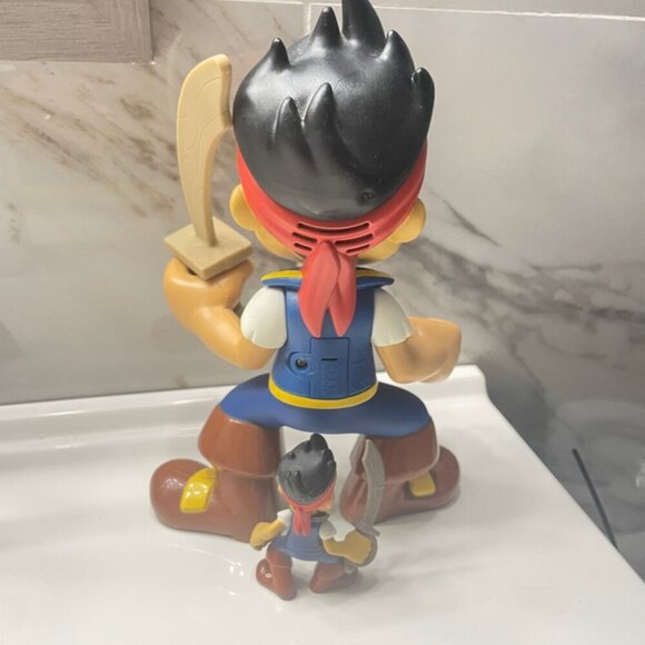 Jake and the never land pirates YO Ho let’s go Jake set of 2 moving sale decor - Picture 8 of 10
